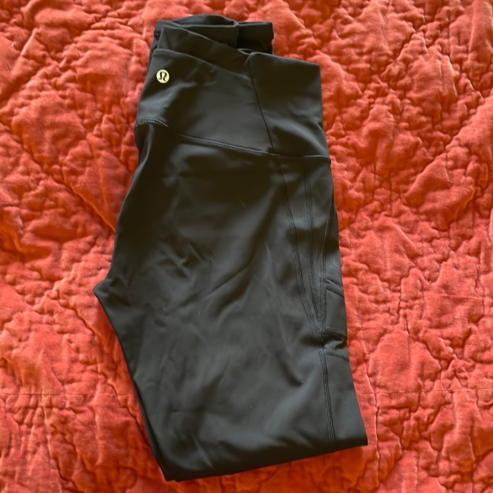 Lululemon black mesh running leggings